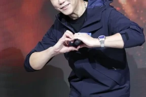 TVB前当家小生久违晒近况！油腻形象不再，情史丰富两度离婚