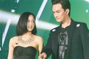 娱乐圈离谱的八卦是什么-娱乐圈常见曝光方式：先炒恋情后闹不和，都有哪些？