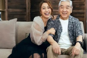 香港知名女星穿透视装庆生，好身材一览无余，曾因失恋三度自杀