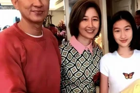 TVB前当家花旦近况曝光！与影帝老公现身国外，61岁仍被赞冻龄