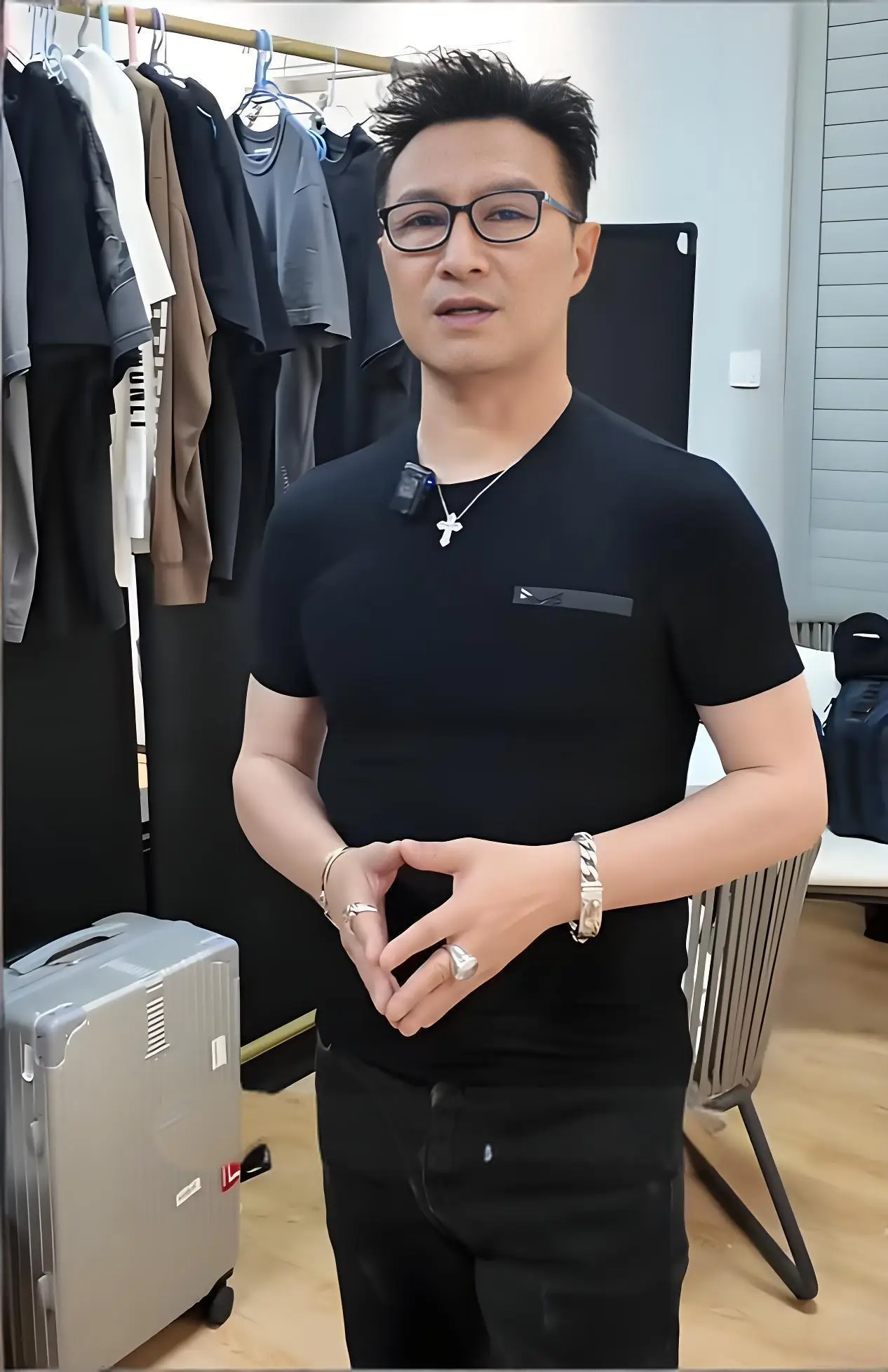 章子怡偶遇老同学曾黎！两人大学有竞争，如今有一个显著的共同点  第10张