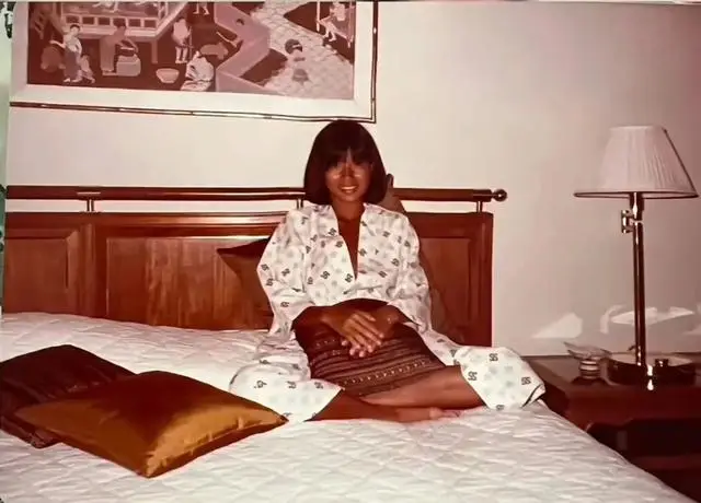 香港性感“江湖大嫂”复出,逆生长惊呆网友,自曝旧照黑到认不出 第7张 香港性感“江湖大嫂”复出,逆生长惊呆网友,自曝旧照黑到认不出 第7张