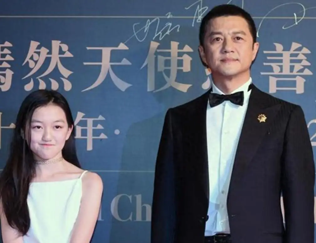 李亚鹏离婚后烦心事一堆:女儿大了管不了,新赛道被指坑蒙拐骗 第1张 李亚鹏离婚后烦心事一堆:女儿大了管不了,新赛道被指坑蒙拐骗 第1张