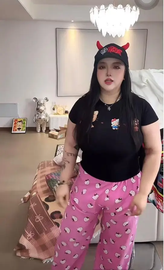 网红口子姐熬夜猝死,年仅29岁,去年得了梅毒,最后露面胖了太多 第16张 网红口子姐熬夜猝死,年仅29岁,去年得了梅毒,最后露面胖了太多 第16张