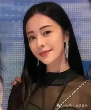 专挑富男撩?她被贵妇点名且成“名媛公敌”了 第18张 专挑富男撩?她被贵妇点名且成“名媛公敌”了 第18张