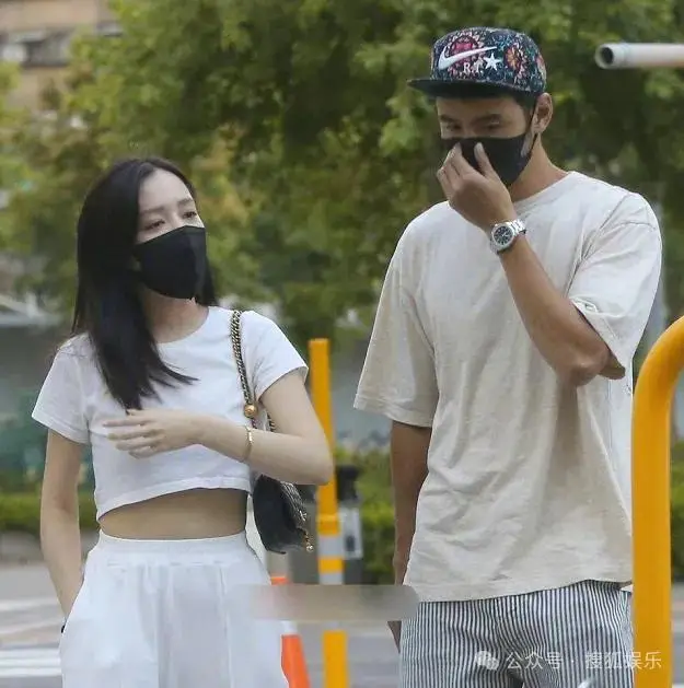 专挑富男撩?她被贵妇点名且成“名媛公敌”了 第6张 专挑富男撩?她被贵妇点名且成“名媛公敌”了 第6张