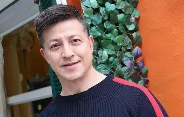 突发!TVB知名男星被曝破产且欠债不还,遭贴大字报追债 第8张 突发!TVB知名男星被曝破产且欠债不还,遭贴大字报追债 第8张