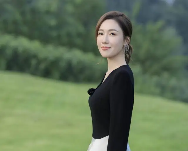 突发!香港知名女星宣布和未婚夫分手,参加情感节目未能破镜重圆 第3张 突发!香港知名女星宣布和未婚夫分手,参加情感节目未能破镜重圆 第3张