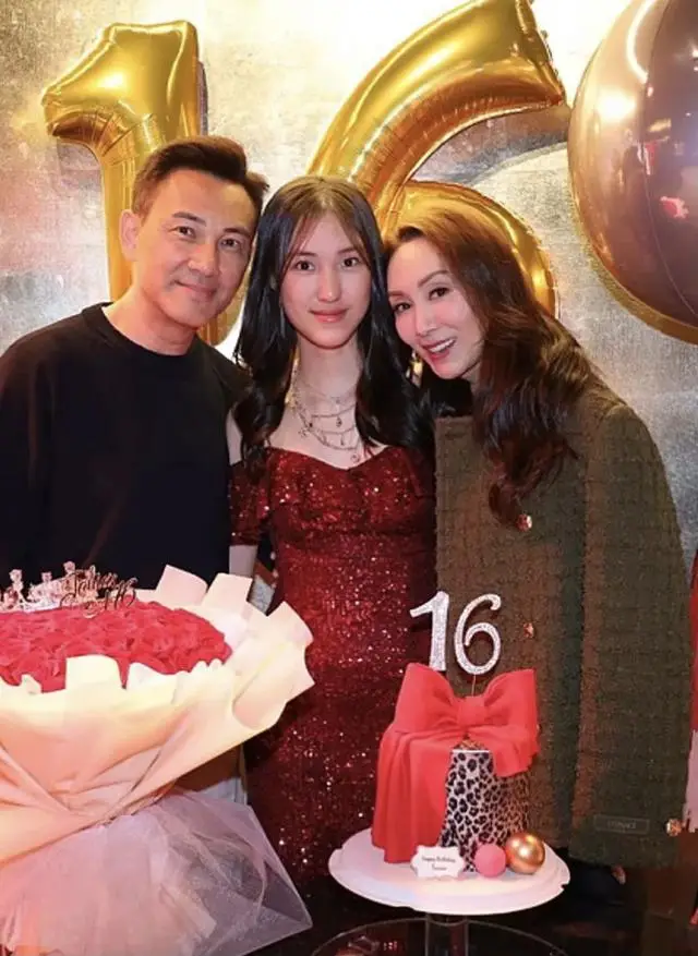 港圈恩爱夫妻为16岁爱女庆生！举办奢华派对，小寿星长相出众获赞  第2张