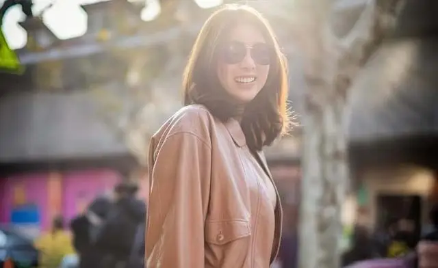 恭喜！香港知名女星离婚后火速迎来新恋情，自曝男友是霸道总裁  第2张