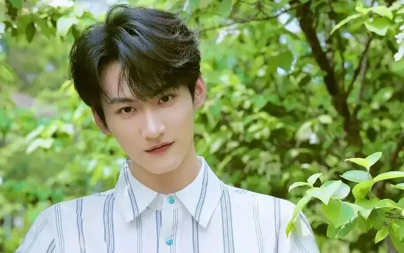 【2026.1.15】范BB本人美的不可芳物？春晚穿红色是规定？国籍从美国改回中国的明星们交一大笔税脱籍？陈星旭颜值是天然的？  第1张