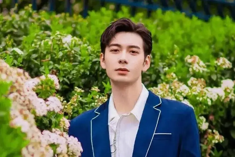 【2026.1.15】范BB本人美的不可芳物？春晚穿红色是规定？国籍从美国改回中国的明星们交一大笔税脱籍？陈星旭颜值是天然的？  第2张