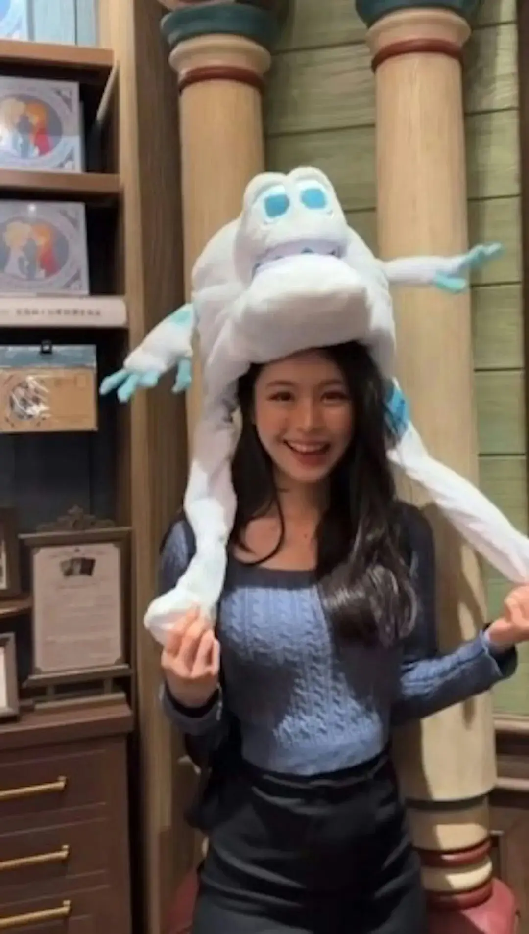 恭喜!TVB‘最美新闻女神’低胸婚纱嫁同台男主播,郎才女貌 第6张 恭喜!TVB‘最美新闻女神’低胸婚纱嫁同台男主播,郎才女貌 第6张