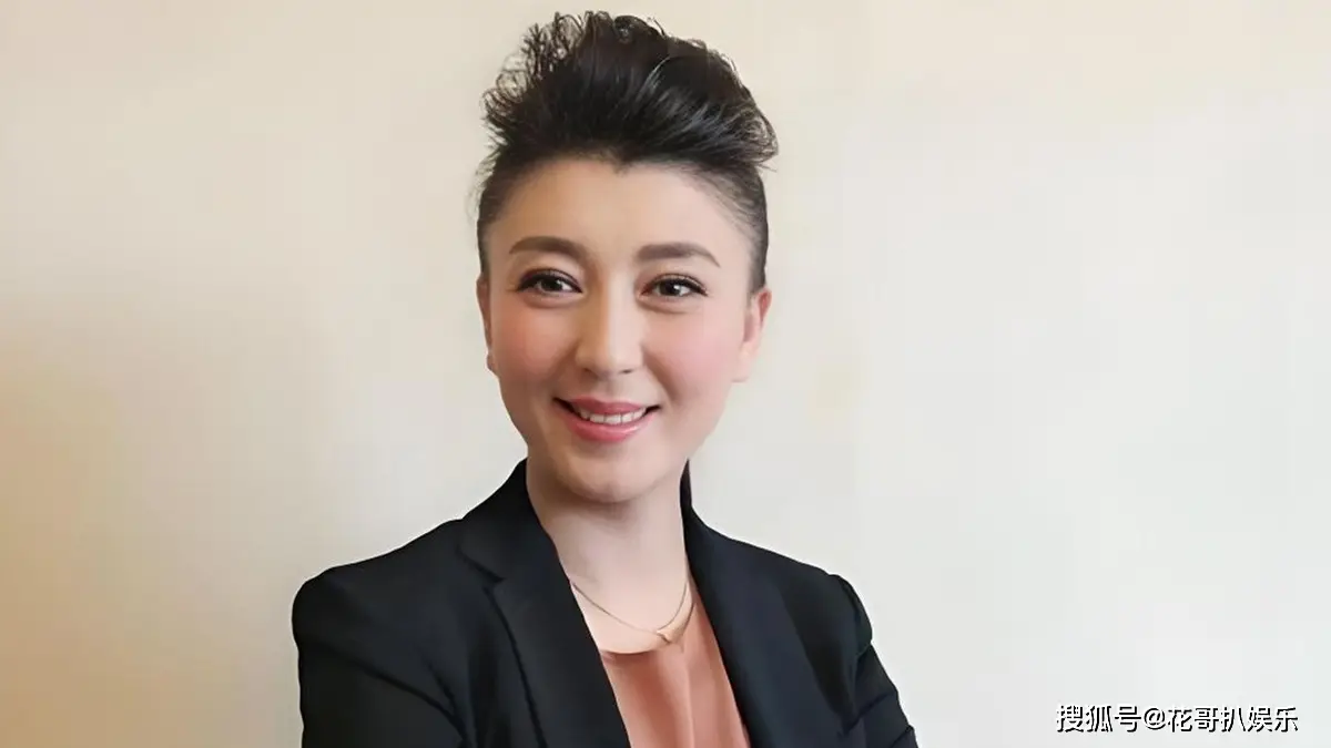 闫学晶事件发酵：疑似家族违规入学，还被扒出偷税漏税  第3张