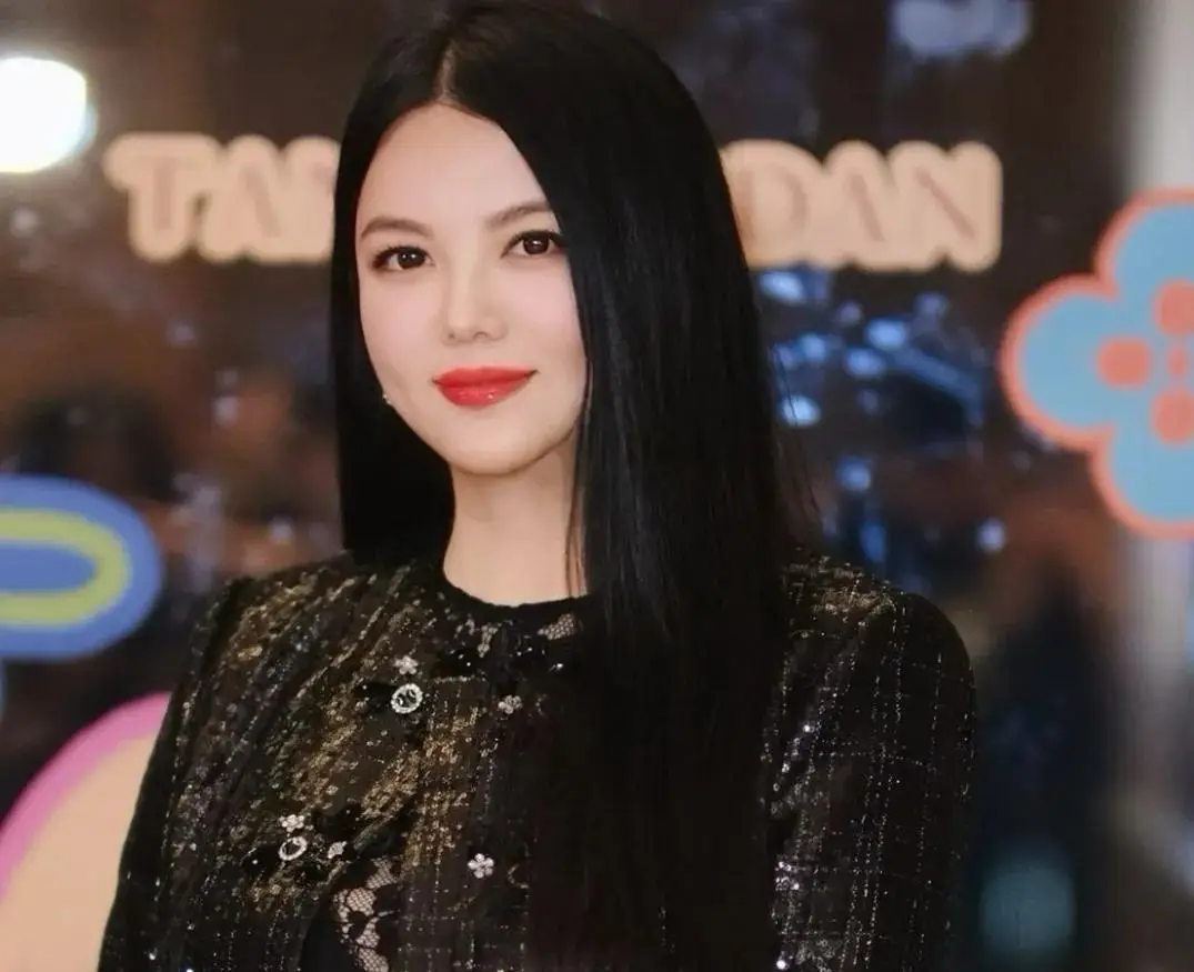 李湘账号禁言风波升级,知情人曝涉税务问题多家公司注销 第1张 李湘账号禁言风波升级,知情人曝涉税务问题多家公司注销 第1张