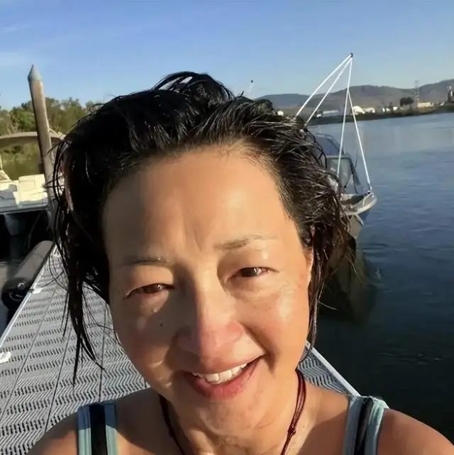 TVB前知名女星低调复出拍戏!曾拒绝天王追求,定居国外多年 第1张 TVB前知名女星低调复出拍戏!曾拒绝天王追求,定居国外多年 第1张