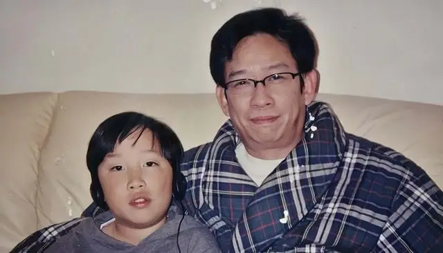 香港知名演员坐轮椅输液登台?身体状况欠佳,儿子在家里啃老 第10张 香港知名演员坐轮椅输液登台?身体状况欠佳,儿子在家里啃老 第10张