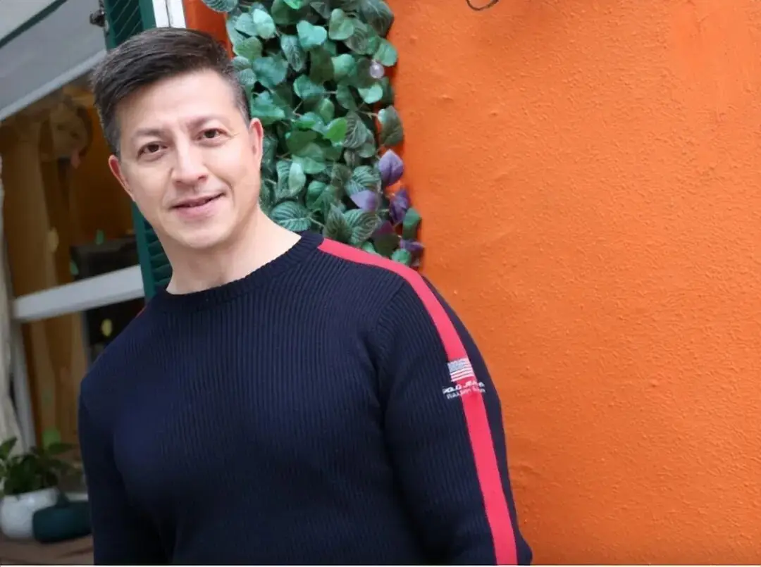 TVB男星被贴街报，指其欠债破产、求包养，形象崩坏？  第6张