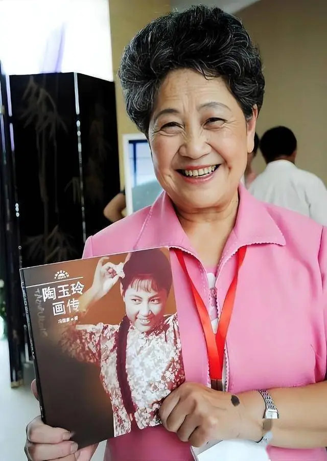 表演艺术家陶玉玲病逝!她身患3癌,去天堂里追随丈夫了 第9张 表演艺术家陶玉玲病逝!她身患3癌,去天堂里追随丈夫了 第9张