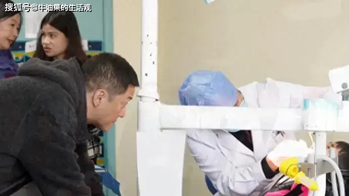 李亚鹏和嫣然天使房东,到底谁是东郭先生,谁是狼? 第5张 李亚鹏和嫣然天使房东,到底谁是东郭先生,谁是狼? 第5张