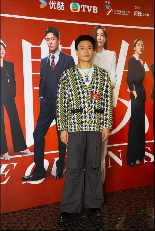 《新闻女王2》横扫10奖庆功,第三部有戏?佘诗曼想做杀手 第3张 《新闻女王2》横扫10奖庆功,第三部有戏?佘诗曼想做杀手 第3张