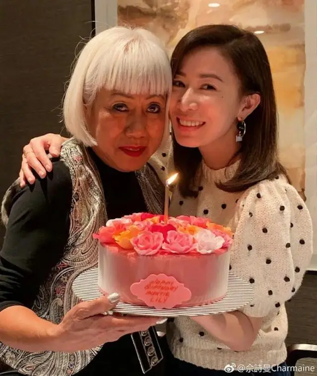 《新闻女王2》横扫10奖庆功,第三部有戏?佘诗曼想做杀手 第4张 《新闻女王2》横扫10奖庆功,第三部有戏?佘诗曼想做杀手 第4张