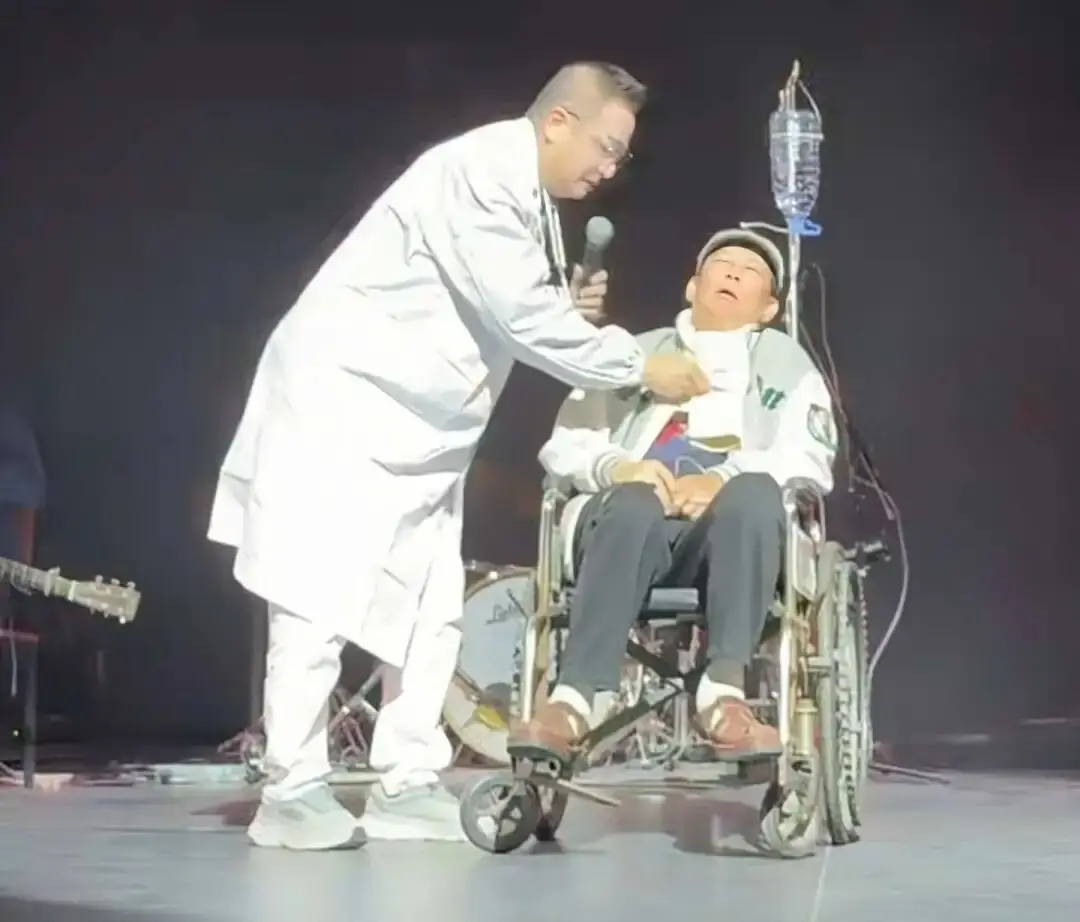 TVB前老戏骨坐轮椅输液登台?身体状况一直欠佳,儿子在家里啃老 第2张 TVB前老戏骨坐轮椅输液登台?身体状况一直欠佳,儿子在家里啃老 第2张