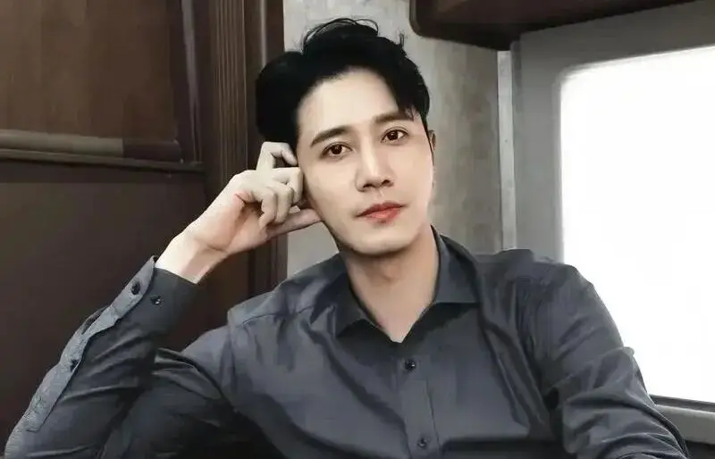 【2026.1.19】吴磊那瓜?说说周柯宇?圈里未成年人恋爱?问下彭冠英是单身?张云龙和娜扎分了?丝芭对上谁都不怕? 第5张 【2026.1.19】吴磊那瓜?说说周柯宇?圈里未成年人恋爱?问下彭冠英是单身?张云龙和娜扎分了?丝芭对上谁都不怕? 第5张