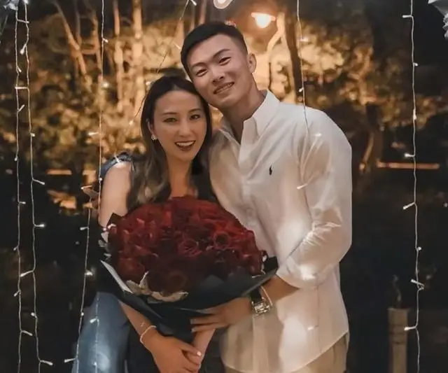 恭喜!赌王千金和新男友热恋中,和月薪8万消防员未婚夫低调分手 第7张 恭喜!赌王千金和新男友热恋中,和月薪8万消防员未婚夫低调分手 第7张