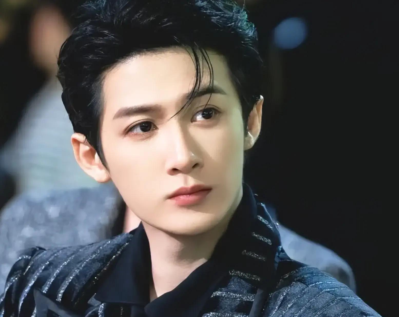 娱乐圈震惊八卦-年初猛料!女网红睡遍顶流拖垮半个娱乐圈,震惊众人 第3张 娱乐圈震惊八卦-年初猛料!女网红睡遍顶流拖垮半个娱乐圈,震惊众人 第3张