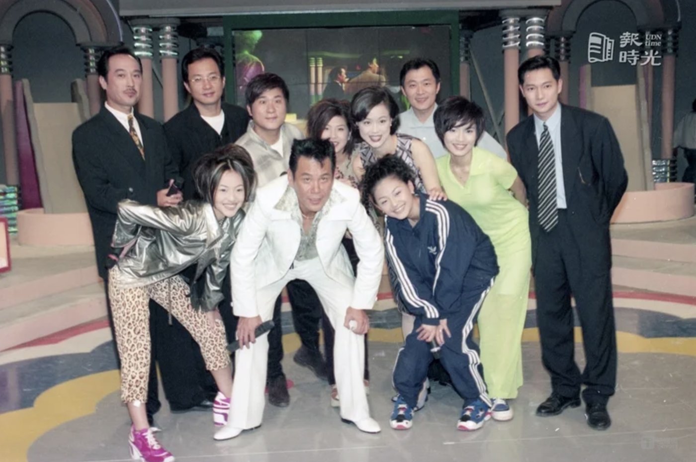 台湾娱乐圈八卦综艺-眷村文化与大小S:台湾娱乐圈娱乐业更替全解析 第7张 台湾娱乐圈八卦综艺-眷村文化与大小S:台湾娱乐圈娱乐业更替全解析 第7张