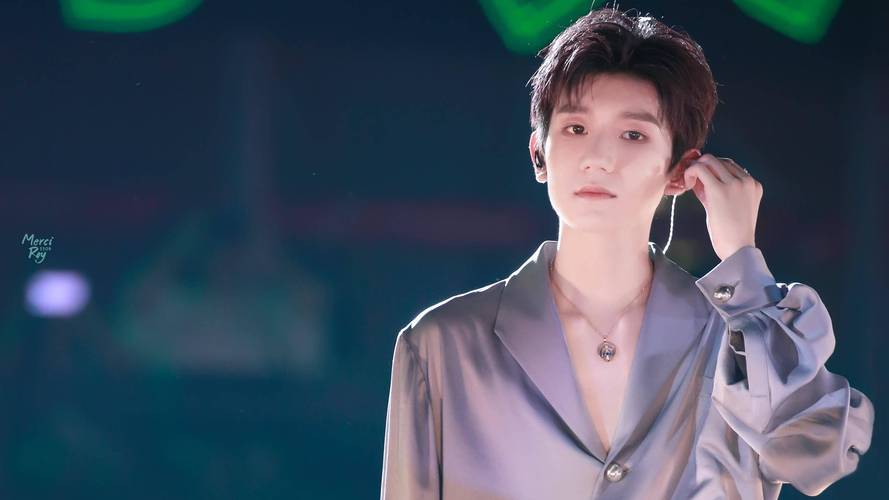 娱乐圈八卦明星王源图片-王源成长照大公开:从青春偶像到音乐人的风格转变与时尚瞬间 第1张 娱乐圈八卦明星王源图片-王源成长照大公开:从青春偶像到音乐人的风格转变与时尚瞬间 第1张