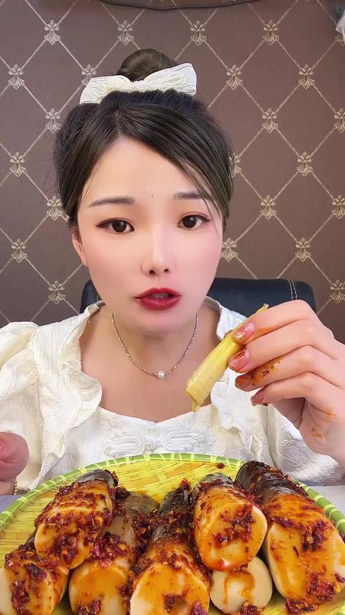 聊娱乐圈八卦吃笋的主播女-吃笋聊八卦的女主播直播推荐,娱乐圈内幕轻松听 第1张 聊娱乐圈八卦吃笋的主播女-吃笋聊八卦的女主播直播推荐,娱乐圈内幕轻松听 第1张