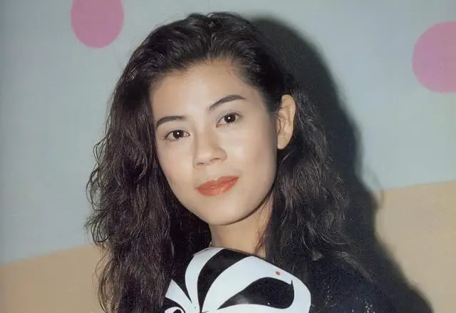 香港知名女星拒绝复出,经历严重车祸,不整容不医美至今单身 第10张 香港知名女星拒绝复出,经历严重车祸,不整容不医美至今单身 第10张