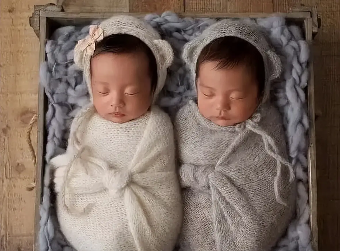 葛晓倩喊话张雨绮晒出生证明，杨天真被指帮瞒代孕引热议  第11张