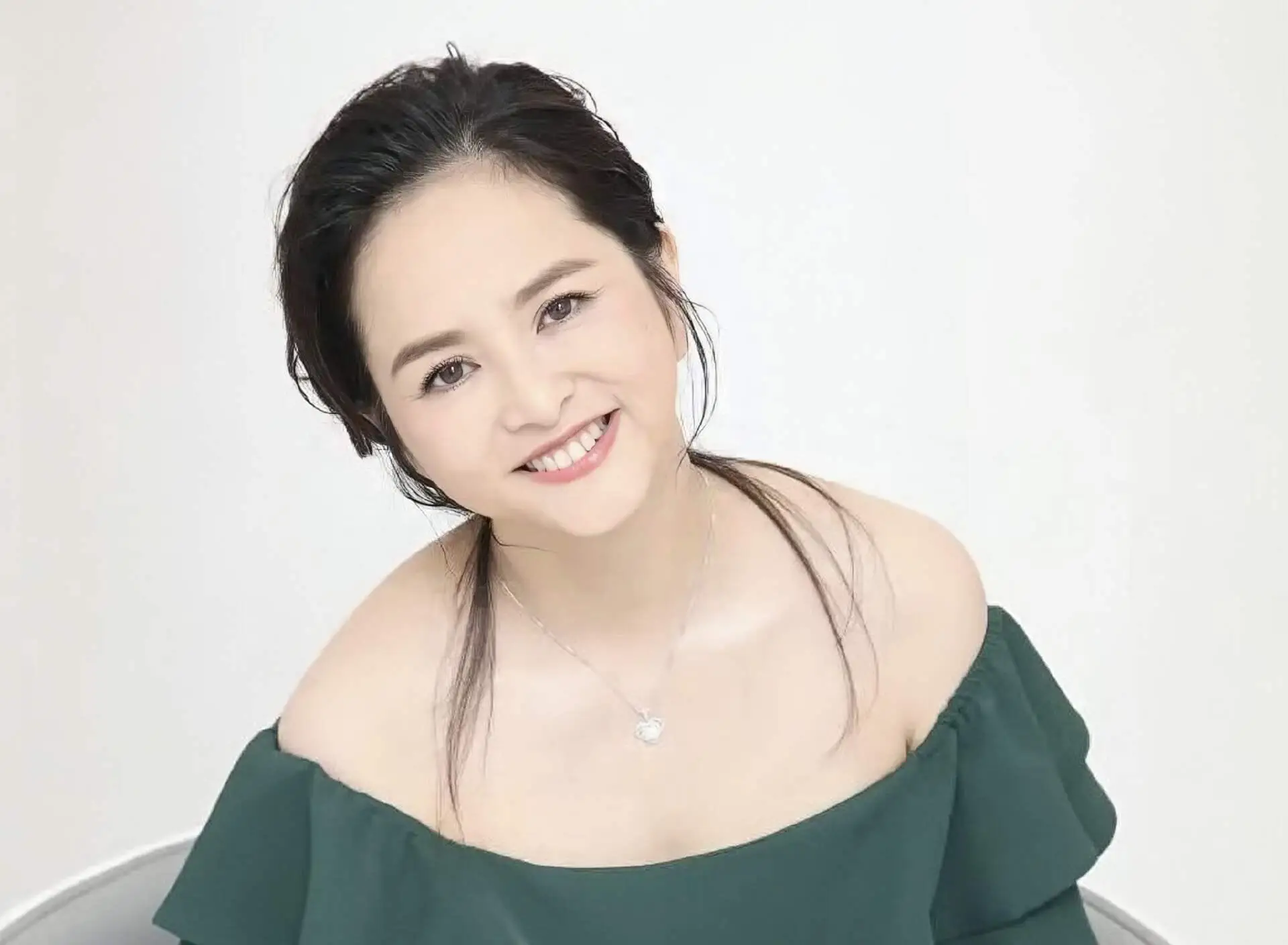 香港知名女星状态冻龄,嫁入豪门以离婚收场,遭前夫爆料性欲强 第10张 香港知名女星状态冻龄,嫁入豪门以离婚收场,遭前夫爆料性欲强 第10张