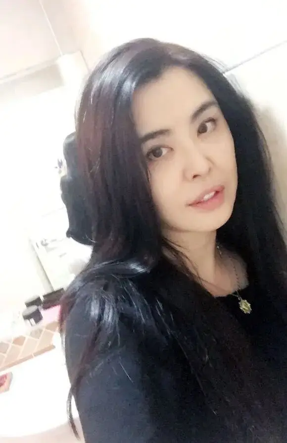 58岁“亚洲第一美女”罕见进驻短视频平台,疑为直播带货铺路? 第3张 58岁“亚洲第一美女”罕见进驻短视频平台,疑为直播带货铺路? 第3张