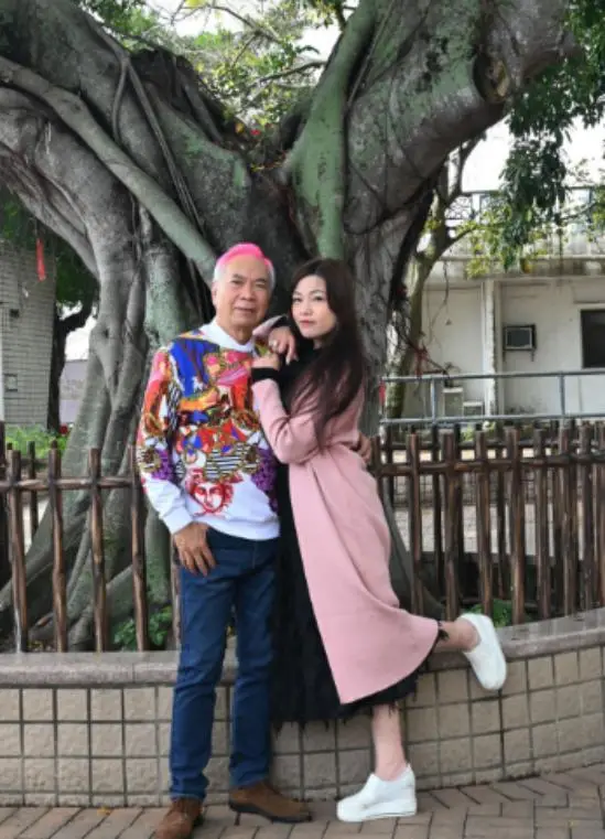 香港知名老戏骨含泪告白小36岁女友,仍对女方存在幻想,等待转机 第5张 香港知名老戏骨含泪告白小36岁女友,仍对女方存在幻想,等待转机 第5张