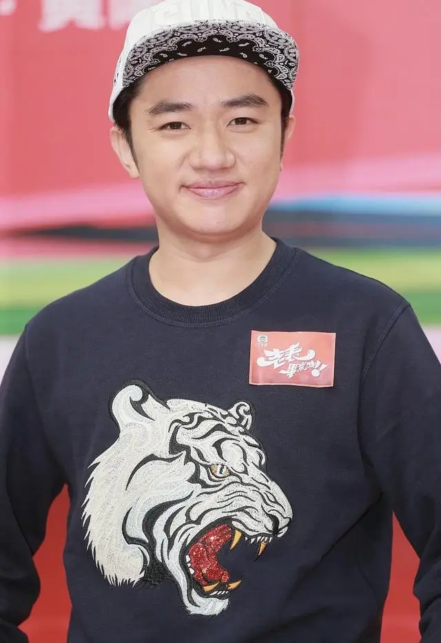 知名港星事业越来越好!旗下公司签约艺人超200位,已进军饮食界 第4张 知名港星事业越来越好!旗下公司签约艺人超200位,已进军饮食界 第4张