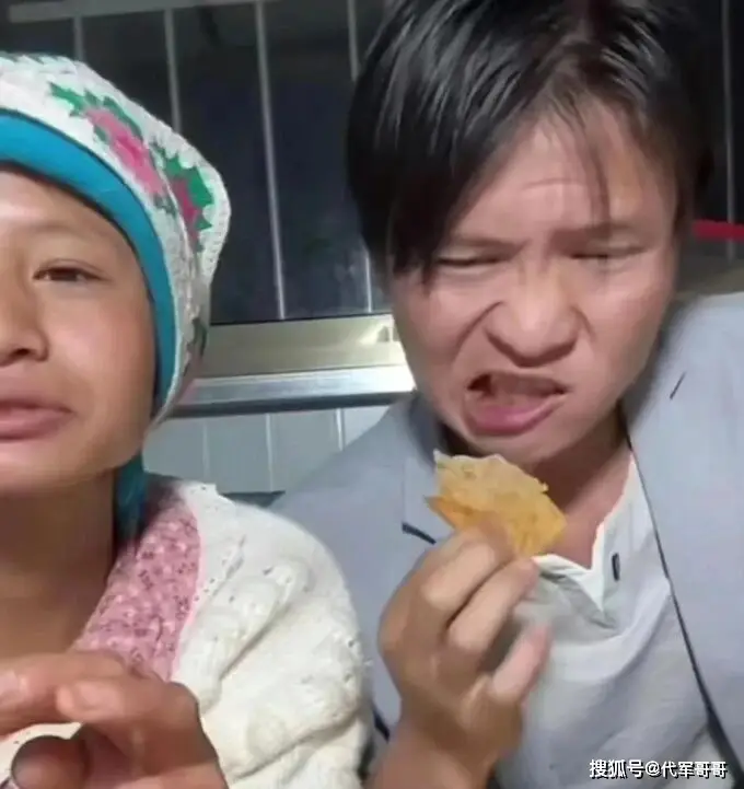 网红小英曝上拉如出轨表妹，离婚风波持续发酵引热议  第5张