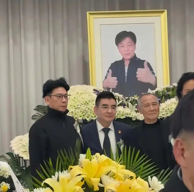 一路走好！香港知名演员举行出殡仪式，心脏衰竭抢救七小时离世  第5张