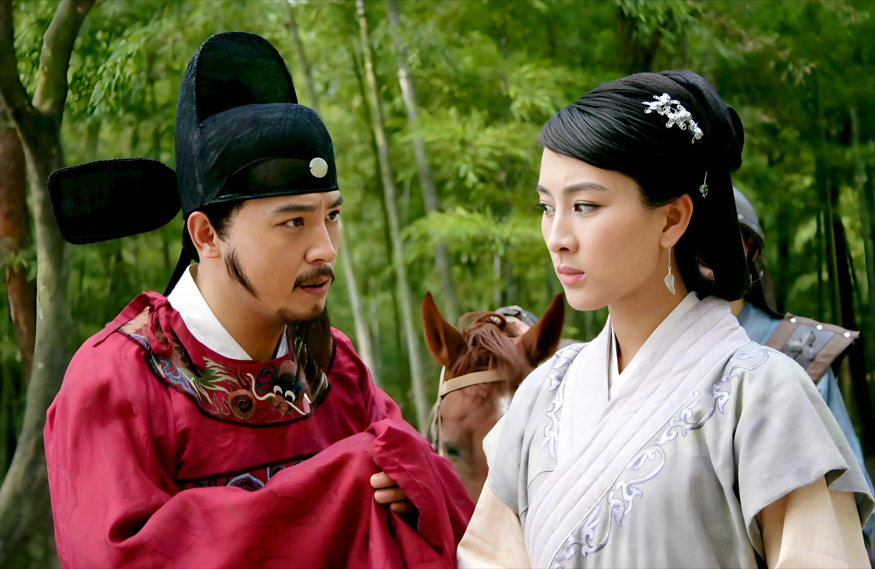 无辜孙涛被网暴气哭!低调妻子受牵连,他今年不参加央视春晚 第4张 无辜孙涛被网暴气哭!低调妻子受牵连,他今年不参加央视春晚 第4张