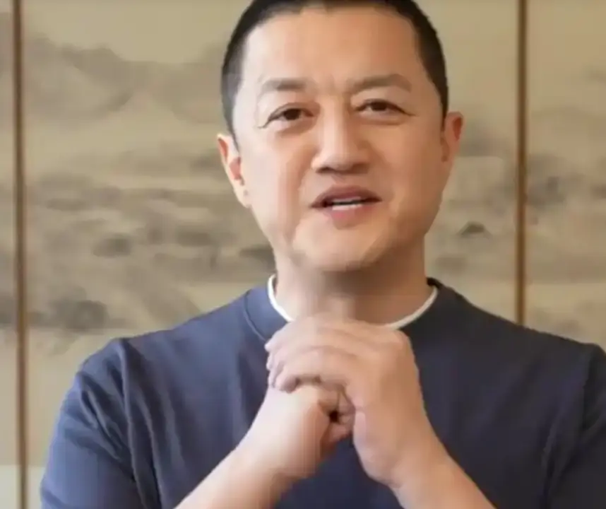 李亚鹏欠租风波第8天，大批人蹲守医院干扰工作  第2张