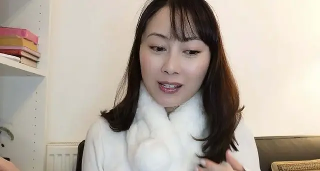 香港知名女星商演无人回应，唱歌还跑调，在网上售卖大尺度照片  第6张