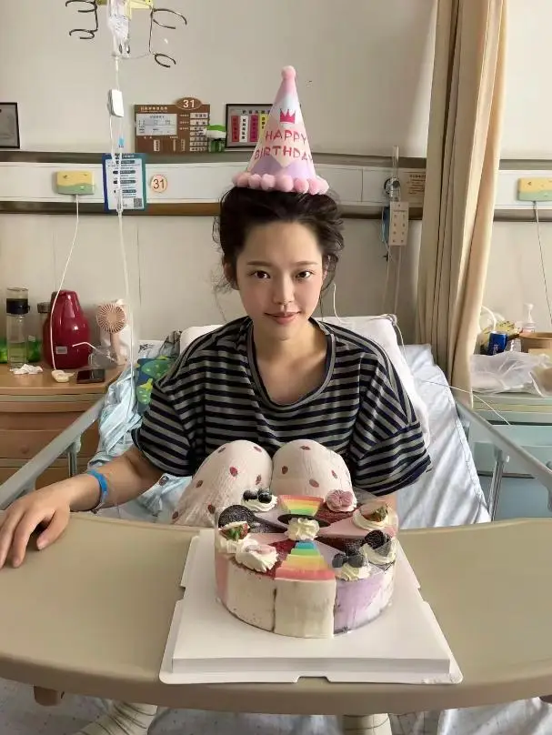 25岁高颜值舞蹈老师秦贝贝去世,确诊1年半,爱吃烧烤 第11张 25岁高颜值舞蹈老师秦贝贝去世,确诊1年半,爱吃烧烤 第11张