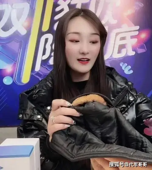 离婚 4 年 27 岁陈亚楠仍单身 为何无人敢娶? 第7张 离婚 4 年 27 岁陈亚楠仍单身 为何无人敢娶? 第7张