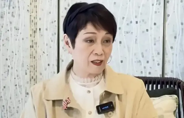 TVB知名演员老公因病离世,每天以泪洗面,移居珠海独自生活 第3张 TVB知名演员老公因病离世,每天以泪洗面,移居珠海独自生活 第3张