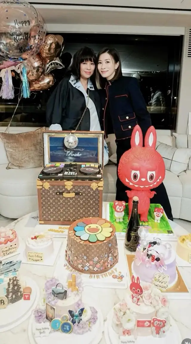 TVB视后现身百亿名媛游艇派对,打入顶级豪门圈,气场十足 第4张 TVB视后现身百亿名媛游艇派对,打入顶级豪门圈,气场十足 第4张