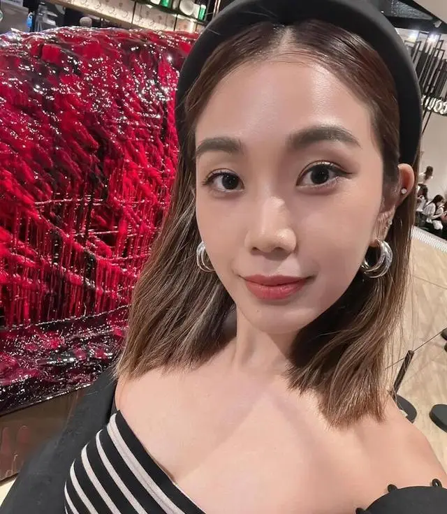 香港知名女星穿透视装庆生,好身材一览无余,曾因失恋三度自杀 第9张 香港知名女星穿透视装庆生,好身材一览无余,曾因失恋三度自杀 第9张