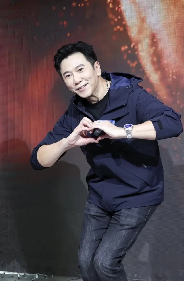 TVB前当家小生久违晒近况!油腻形象不再,情史丰富两度离婚 第1张 TVB前当家小生久违晒近况!油腻形象不再,情史丰富两度离婚 第1张